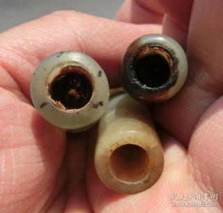 百年历史传承,包浆油润,明清老和田玉烟嘴